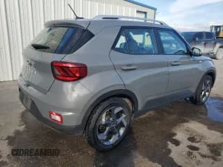 ✅ 2023 Hyundai Venue SEL • VIN: KMHRC8A35PU218049 • Lot: 43120975. Wystawiony na Copart z przebiegiem 55 332 mil. Bezpłatny archiwum sprzedaży aukcyjnych z USA i szczegółowy raport historii pojazdu na DreamBid. Zdjęcie 3.