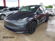 ✅ 2024 Tesla Model Y Long Range • VIN: 7SAYGAEE3RF039918 • Lot: 42245381. Wystawiony na IAAI z przebiegiem 23 888 mil. Bezpłatny archiwum sprzedaży aukcyjnych z USA i szczegółowy raport historii pojazdu na DreamBid. Zdjęcie 18.