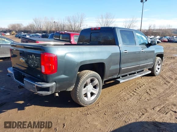 ✅ 2017 Chevrolet Silverado 1500 LTZ • VIN: 3GCUKSECXHG171341 • Lot: 41630844. Wystawiony na IAAI z przebiegiem 123 459 mil. Bezpłatny archiwum sprzedaży aukcyjnych z USA i szczegółowy raport historii pojazdu na DreamBid. Zdjęcie 4.