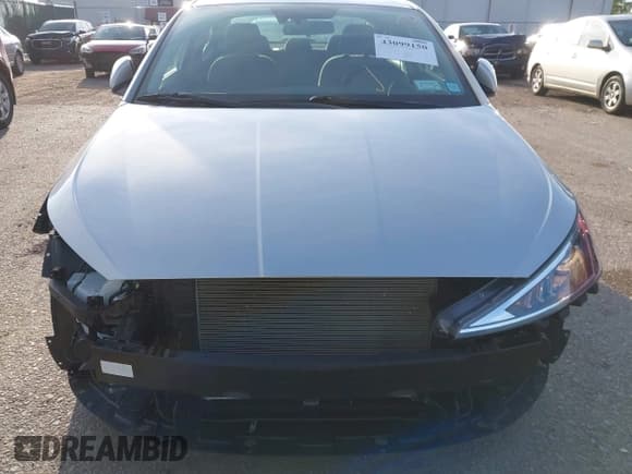 ✅ 2020 Hyundai Elantra SE • VIN: 5NPD74LF0LH522171 • Lot: 43099150. Listed on IAAI with 20,654 mi. Free auction sales archive from the USA and detailed vehicle history report at DreamBid. Image 6.