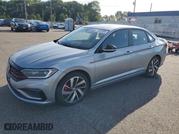 ✅ 2019 Volkswagen Jetta S • VIN: 3VW5T7BU1KM250057 • Lot: 70281595. Wystawiony na Copart z przebiegiem 70 763 mil. Bezpłatny archiwum sprzedaży aukcyjnych z USA i szczegółowy raport historii pojazdu na DreamBid. Zdjęcie 1.