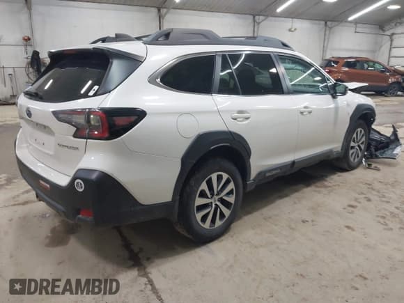 ✅ 2023 Subaru Outback Premium • VIN: 4S4BTACC2P3217940 • Lot: 43701633. Wystawiony na IAAI z przebiegiem 53 040 mil. Bezpłatny archiwum sprzedaży aukcyjnych z USA i szczegółowy raport historii pojazdu na DreamBid. Zdjęcie 4.
