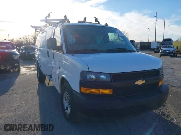 ✅ 2020 Chevrolet Express Cargo • VIN: 1GCWGAFP3L1271102 • Lot: 43591018. Listed on IAAI with 47,144 mi. Free auction sales archive from the USA and detailed vehicle history report at DreamBid. Image 1.