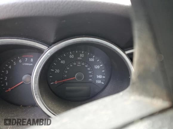 ✅ 2013 Kia Sorento EX • VIN: 5XYKUCA65DG323297 • Lot: 90975965. Listed on Copart with Not provided. Free auction sales archive from the USA and detailed vehicle history report at DreamBid. Image 9.