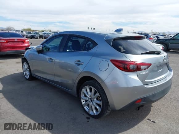 ✅ 2015 Mazda 3 S Grand Touring • VIN: JM1BM1M38F1256560 • Lot: 41655332. Wystawiony na IAAI z przebiegiem 121 179 mil. Bezpłatny archiwum sprzedaży aukcyjnych z USA i szczegółowy raport historii pojazdu na DreamBid. Zdjęcie 3.