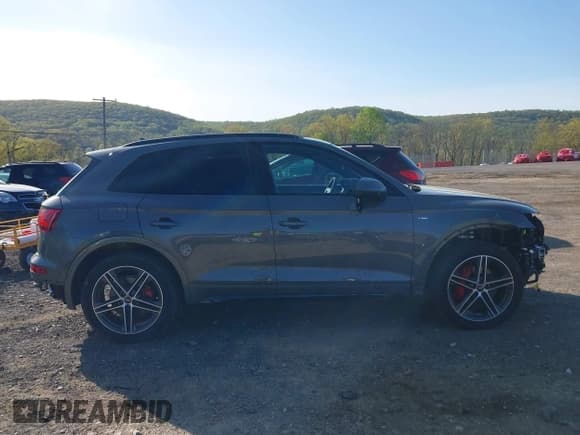 ✅ 2024 Audi Q5 S line Premium Plus • VIN: WA1E2AFY1R2128648 • Lot: 42140811. Wystawiony na IAAI z przebiegiem 1 940 mil. Bezpłatny archiwum sprzedaży aukcyjnych z USA i szczegółowy raport historii pojazdu na DreamBid. Zdjęcie 14.