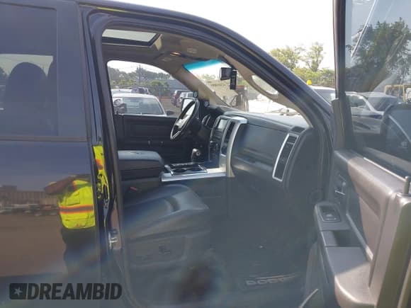 ✅ 2010 Dodge 1500 SLT • VIN: 1D7RV1CT8AS201631 • Lot: 42469889. Wystawiony na IAAI z przebiegiem 78 896 mil. Bezpłatny archiwum sprzedaży aukcyjnych z USA i szczegółowy raport historii pojazdu na DreamBid. Zdjęcie 5.