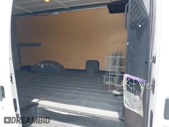 ✅ 2007 Ford Econoline Cargo Commercial • VIN: 1FTNE24W27DA99831 • Лот: 42292439. Опубликован ранее на IAAI с пробегом 280 756 миль. Бесплатный доступ к архиву аукционных продаж из США и подробный отчёт об истории автомобиля на DreamBid. Изображение 8.