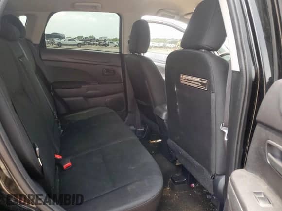 2015 Mitsubishi Outlander ES с VIN 4A4AP3AU0FE027416, выставлен на аукционе Copart как лот 70058505 с пробегом 145 410 миль миль и Списание • Salvage title. История ставок и продаж доступна на DreamBid. Изображение 10.