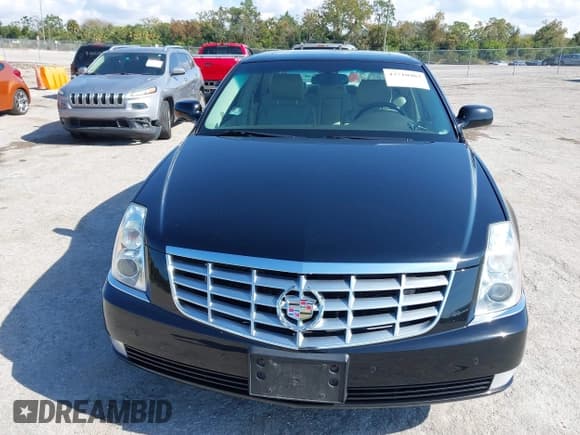✅ 2011 Cadillac DTS Luxury Collection • VIN: 1G6KD5E69BU144961 • Лот: 43710903. Опубликован ранее на IAAI с пробегом 204 543 миль. Бесплатный доступ к архиву аукционных продаж из США и подробный отчёт об истории автомобиля на DreamBid. Изображение 6.