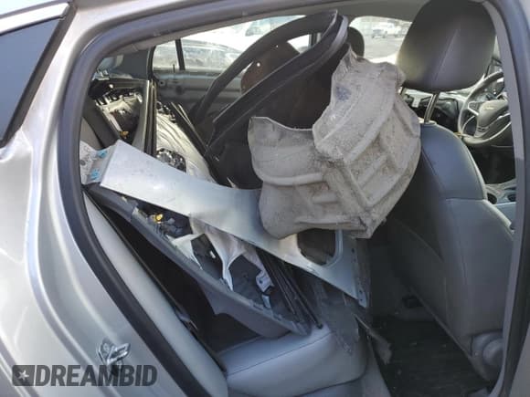 ✅ 2018 Chevrolet Volt LT • VIN: 1G1RC6S50JU149375 • Lot: 44352614. Wystawiony na Copart z przebiegiem 108 348 mil. Bezpłatny archiwum sprzedaży aukcyjnych z USA i szczegółowy raport historii pojazdu na DreamBid. Zdjęcie 10.