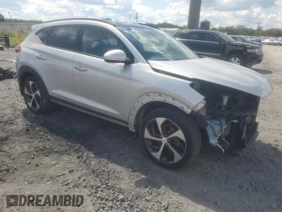 ✅ 2016 Hyundai Tucson Sport • VIN: KM8J3CA25GU212517 • Lot: 81848625. Listed on Copart with 106,472 mi. Free auction sales archive from the USA and detailed vehicle history report at DreamBid. Image 4.