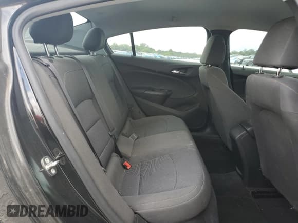 ✅ 2019 Chevrolet Cruze LS • VIN: 1G1BC5SM5K7125429 • Lot: 82071315. Listed on Copart with 41,550 mi. Free auction sales archive from the USA and detailed vehicle history report at DreamBid. Image 10.