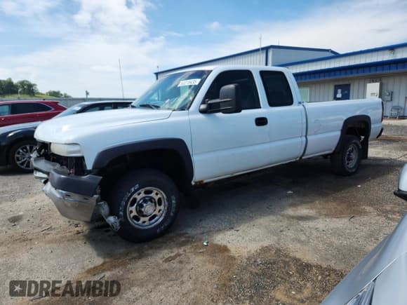 ✅ 2001 Chevrolet Silverado 2500HD LS • VIN: 1GCHK29U61E204921 • Лот: 63318435. Опубликован ранее на Copart с пробегом 283 890 миль. Бесплатный доступ к архиву аукционных продаж из США и подробный отчёт об истории автомобиля на DreamBid. Изображение 1.