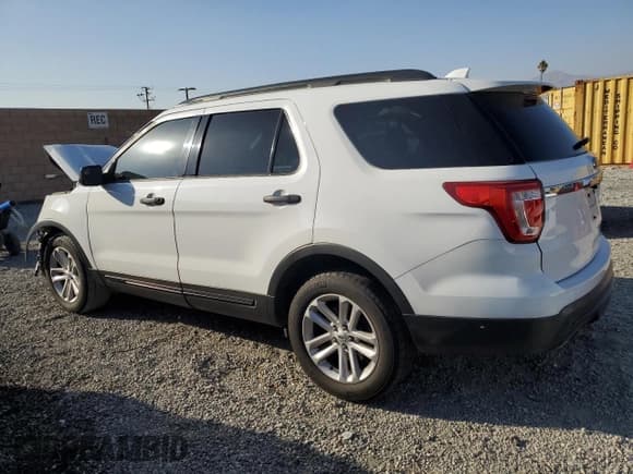✅ 2017 Ford Explorer • VIN: 1FM5K7B89HGA12450 • Lot: 85585805. Wystawiony na Copart z przebiegiem 85 903 mil. Bezpłatny archiwum sprzedaży aukcyjnych z USA i szczegółowy raport historii pojazdu na DreamBid. Zdjęcie 2.