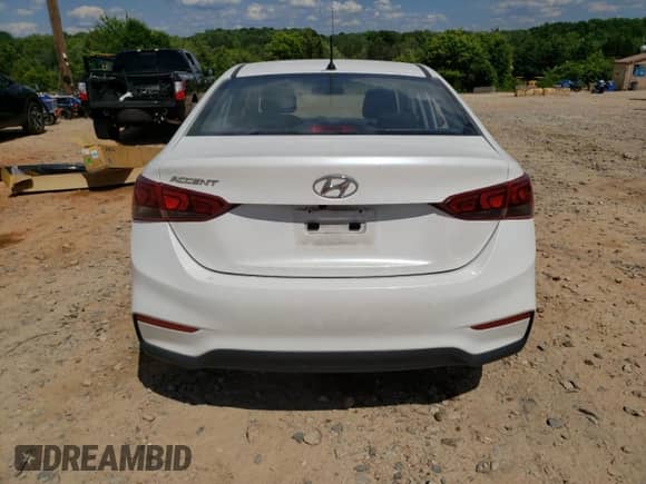 2019 Hyundai Accent SE z VIN 3KPC24A38KE061422, wystawiony jako Copart lot #56855184 z przebiegiem 80 116 mil mil oraz Czysty tytuł • Clean title. Historia ofert i sprzedaży dostępna na DreamBid. Obrazek 6.