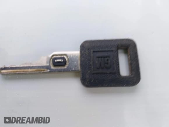 ✅ 1996 Buick Park Avenue • VIN: 1G4CW52K9TH635503 • Lot: 41845042. Wystawiony na IAAI z przebiegiem 94 610 mil. Bezpłatny archiwum sprzedaży aukcyjnych z USA i szczegółowy raport historii pojazdu na DreamBid. Zdjęcie 11.