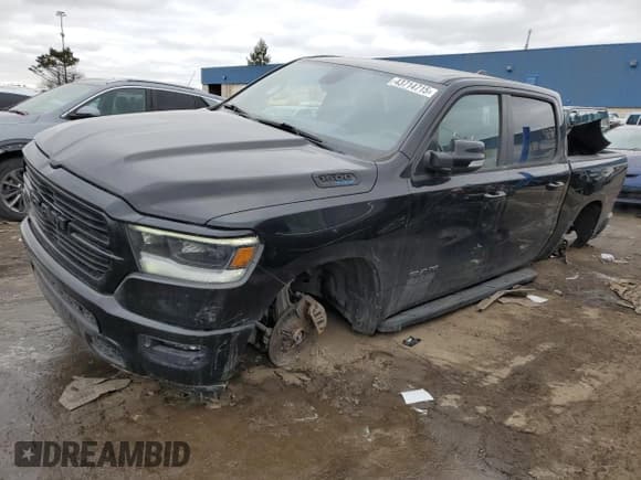 ✅ 2021 Ram 1500 Big Horn • VIN: 1C6SRFFT7MN620430 • Lot: 43714715. Listed on Copart with 111,680 mi. Free auction sales archive from the USA and detailed vehicle history report at DreamBid. Image 1.