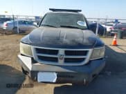 ✅ 2010 Dodge Dakota Bighorn/Lonestar • VIN: 1D7CW3GK1AS155513 • Lot: 41437670. Wystawiony na IAAI z przebiegiem 184 199 mil. Bezpłatny archiwum sprzedaży aukcyjnych z USA i szczegółowy raport historii pojazdu na DreamBid. Zdjęcie 6.