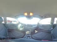 ✅ 2021 Kia Rio S • VIN: 3KPA25AD8ME375807 • Lot: 82187585. Wystawiony na Copart z przebiegiem 31 261 mil. Bezpłatny archiwum sprzedaży aukcyjnych z USA i szczegółowy raport historii pojazdu na DreamBid. Zdjęcie 14.