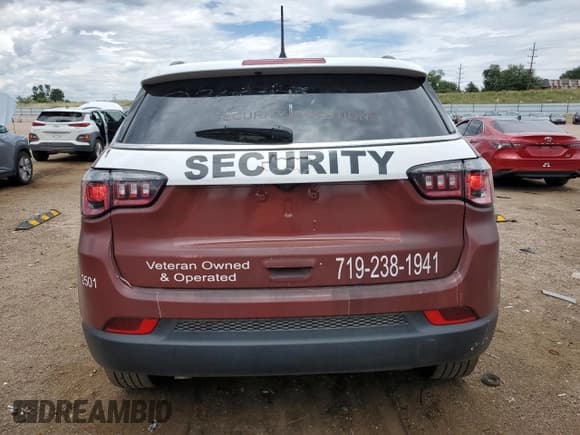 ✅ 2025 Jeep Compass Latitude • VIN: 3C4NJDBN0ST569682 • Lot: 65995645. Wystawiony na Copart z przebiegiem 12 247 mil. Bezpłatny archiwum sprzedaży aukcyjnych z USA i szczegółowy raport historii pojazdu na DreamBid. Zdjęcie 6.