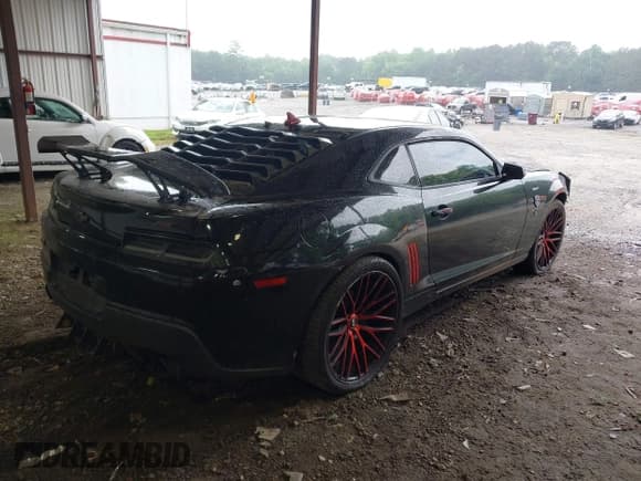 ✅ 2014 Chevrolet Camaro LS • VIN: 2G1FA1E35E9219445 • Lot: 42502228. Listed on IAAI with 170,381 mi. Free auction sales archive from the USA and detailed vehicle history report at DreamBid. Image 4.