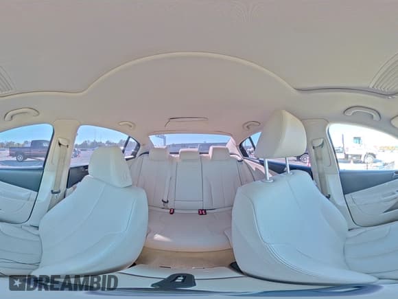 ✅ 2010 Volkswagen Passat Komfort • VIN: WVWJK7AN1AE068796 • Лот: 82408025. Опубликован ранее на Copart с пробегом 175 681 миль. Бесплатный доступ к архиву аукционных продаж из США и подробный отчёт об истории автомобиля на DreamBid. Изображение 14.