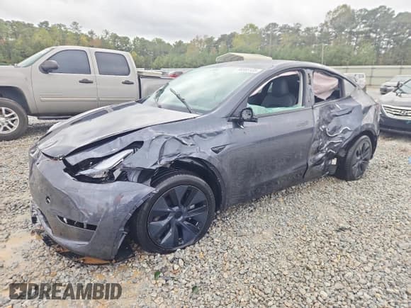 ✅ 2024 Tesla Model Y Long Range • VIN: 7SAYGDEE4RA316512 • Лот: 90365135. Опубликован ранее на Copart с пробегом 25 803 миль. Бесплатный доступ к архиву аукционных продаж из США и подробный отчёт об истории автомобиля на DreamBid. Изображение 1.