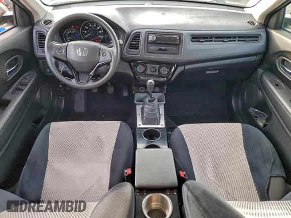 ✅ 2016 Honda HR-V LX • VIN: 3CZRU5G36GM726634 • Lot: 92406855. Wystawiony na Copart z przebiegiem 104 092 mil. Bezpłatny archiwum sprzedaży aukcyjnych z USA i szczegółowy raport historii pojazdu na DreamBid. Zdjęcie 8.