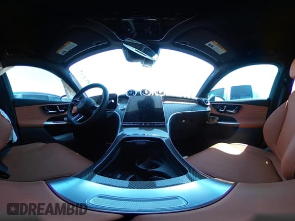 ✅ 2023 Mercedes-Benz GLC 300 • VIN: W1NKM4GB5PU029940 • Lot: 42037479. Wystawiony na IAAI z przebiegiem 13 574 mil. Bezpłatny archiwum sprzedaży aukcyjnych z USA i szczegółowy raport historii pojazdu na DreamBid. Zdjęcie 18.