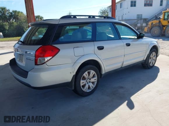 ✅ 2009 Subaru Outback • VIN: 4S4BP60C596326982 • Lot: 43932650. Listed on IAAI with 158,437 mi. Free auction sales archive from the USA and detailed vehicle history report at DreamBid. Image 4.