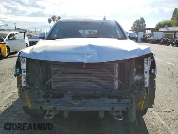 ✅ 2016 Chevrolet Suburban LTZ • VIN: 1GNSKJKC4GR343892 • Lot: 70691725. Wystawiony na Copart z przebiegiem 66 001 mil. Bezpłatny archiwum sprzedaży aukcyjnych z USA i szczegółowy raport historii pojazdu na DreamBid. Zdjęcie 5.