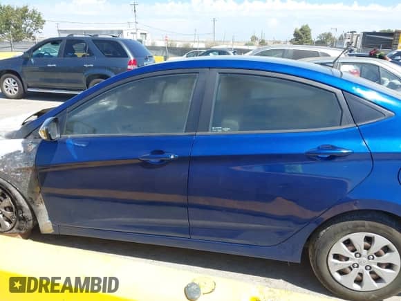 2015 Hyundai Accent GLS с VIN KMHCT4AE7FU793591, выставлен на аукционе IAAI как лот 43099899 с пробегом Не указан миль и . История ставок и продаж доступна на DreamBid. Изображение 14.