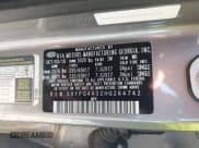 ✅ 2017 Kia Sorento L • VIN: 5XYPG4A32HG264742 • Lot: 43589540. Wystawiony na IAAI z przebiegiem 214 908 mil. Bezpłatny archiwum sprzedaży aukcyjnych z USA i szczegółowy raport historii pojazdu na DreamBid. Zdjęcie 9.