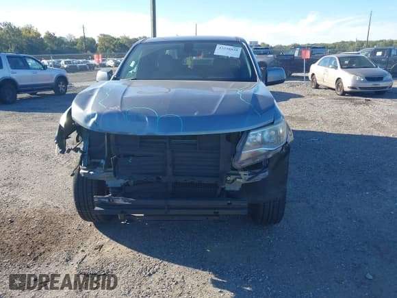 ✅ 2020 Chevrolet Colorado 2WD Work Truck • VIN: 1GCHSBEAXL1105900 • Lot: 43338028. Listed on IAAI with 70,081 mi. Free auction sales archive from the USA and detailed vehicle history report at DreamBid. Image 12.