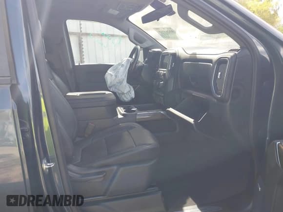 ✅ 2019 Chevrolet Silverado 1500 LT Trail Boss • VIN: 1GCPYFED4KZ427430 • Lot: 43265948. Wystawiony na IAAI z przebiegiem 124 838 mil. Bezpłatny archiwum sprzedaży aukcyjnych z USA i szczegółowy raport historii pojazdu na DreamBid. Zdjęcie 5.