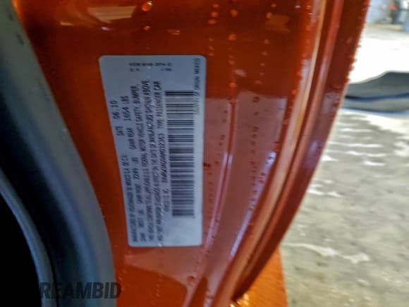 ✅ 2010 Volkswagen Beetle • VIN: 3VWRW3AG9AM032363 • Лот: 94372135. Опубликован ранее на Copart с пробегом 104 630 миль. Бесплатный доступ к архиву аукционных продаж из США и подробный отчёт об истории автомобиля на DreamBid. Изображение 13.