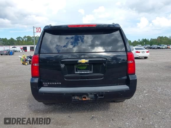 ✅ 2015 Chevrolet Suburban LT • VIN: 1GNSKJKC7FR199544 • Lot: 43322503. Wystawiony na IAAI z przebiegiem 219 219 mil. Bezpłatny archiwum sprzedaży aukcyjnych z USA i szczegółowy raport historii pojazdu na DreamBid. Zdjęcie 16.