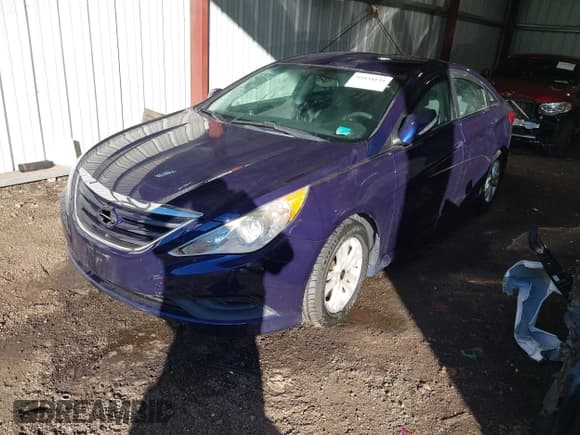 ✅ 2014 Hyundai Sonata GLS • VIN: 5NPEB4AC3EH914642 • Lot: 43434139. Listed on IAAI with 108,700 mi. Free auction sales archive from the USA and detailed vehicle history report at DreamBid. Image 17.