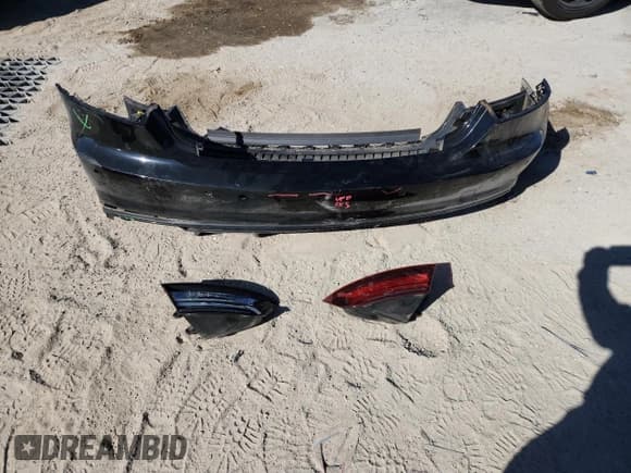 ✅ 2016 Audi S7 • VIN: WAUW2BFC9GN135490 • Лот: 91205115. Опубликован ранее на Copart с пробегом 113 980 миль. Бесплатный доступ к архиву аукционных продаж из США и подробный отчёт об истории автомобиля на DreamBid. Изображение 12.