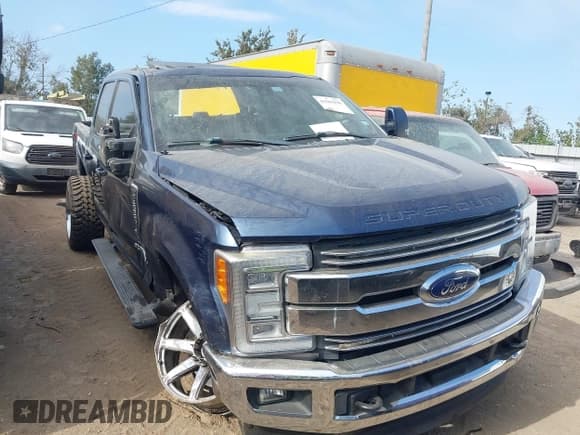 ✅ 2018 Ford F-250 Lariat • VIN: 1FT7W2BT6JEB18042 • Lot: 43507038. Listed on IAAI with 183,711 mi. Free auction sales archive from the USA and detailed vehicle history report at DreamBid. Image 1.