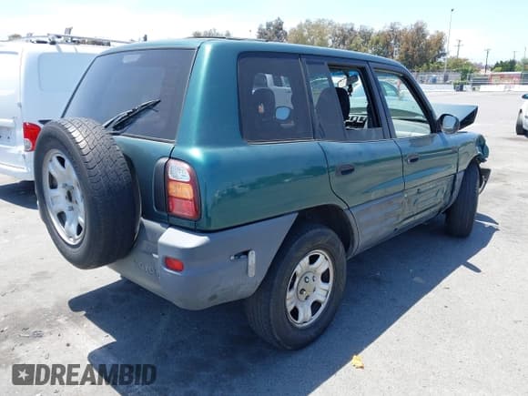 ✅ 1998 Toyota RAV4 • VIN: JT3GP10V7W0034249 • Lot: 42327932. Wystawiony na IAAI z przebiegiem 261 840 mil. Bezpłatny archiwum sprzedaży aukcyjnych z USA i szczegółowy raport historii pojazdu na DreamBid. Zdjęcie 4.