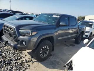✅ 2016 Toyota Tacoma SR • VIN: 3TMCZ5AN0GM014451 • Лот: 90663145. Опубликован ранее на Copart с пробегом 94 674 миль. Бесплатный доступ к архиву аукционных продаж из США и подробный отчёт об истории автомобиля на DreamBid. Изображение 1.