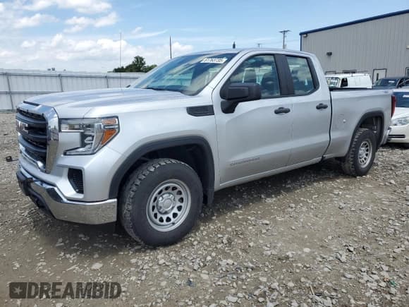 ✅ 2020 GMC Sierra 1500 • VIN: 1GTR9AEF6LZ233493 • Лот: 61763735. Опубликован ранее на Copart с пробегом 109 243 миль. Бесплатный доступ к архиву аукционных продаж из США и подробный отчёт об истории автомобиля на DreamBid. Изображение 1.
