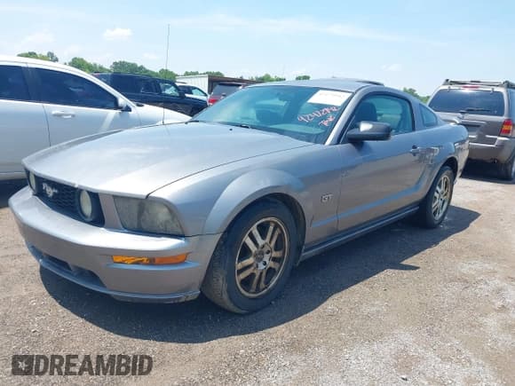 ✅ 2006 Ford Mustang GT Deluxe • VIN: 1ZVFT82H065176946 • Lot: 42472942. Listed on IAAI with 157,711 mi. Free auction sales archive from the USA and detailed vehicle history report at DreamBid. Image 2.