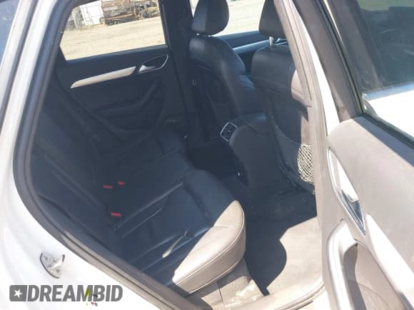 ✅ 2016 Audi Q3 Prestige • VIN: WA1GFCFSXGR006640 • Lot: 42723191. Wystawiony na IAAI z przebiegiem 167 714 mil. Bezpłatny archiwum sprzedaży aukcyjnych z USA i szczegółowy raport historii pojazdu na DreamBid. Zdjęcie 8.