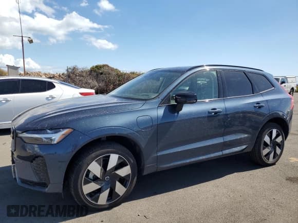 ✅ 2024 Volvo XC60 Plus Dark Theme • VIN: YV4H60DL7R1890796 • Lot: 89396905. Listed on Copart with 1,157 mi. Free auction sales archive from the USA and detailed vehicle history report at DreamBid. Image 1.