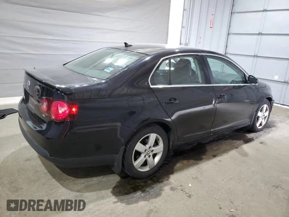 ✅ 2009 Volkswagen Jetta SE • VIN: 3VWRZ71K79M153844 • Lot: 67461725. Listed on Copart with 130,748 mi. Free auction sales archive from the USA and detailed vehicle history report at DreamBid. Image 3.