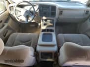 ✅ 2005 Chevrolet Silverado 1500HD LS • VIN: 1GCGK13U75F860057 • Лот: 73538504. Опубликован ранее на Copart с пробегом 135 742 миль. Бесплатный доступ к архиву аукционных продаж из США и подробный отчёт об истории автомобиля на DreamBid. Изображение 8.