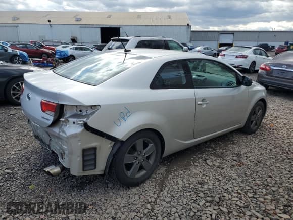 ✅ 2010 Kia Forte EX • VIN: KNAFU6A29A5115523 • Лот: 90622265. Опубликован ранее на Copart с пробегом 140 760 миль. Бесплатный доступ к архиву аукционных продаж из США и подробный отчёт об истории автомобиля на DreamBid. Изображение 3.